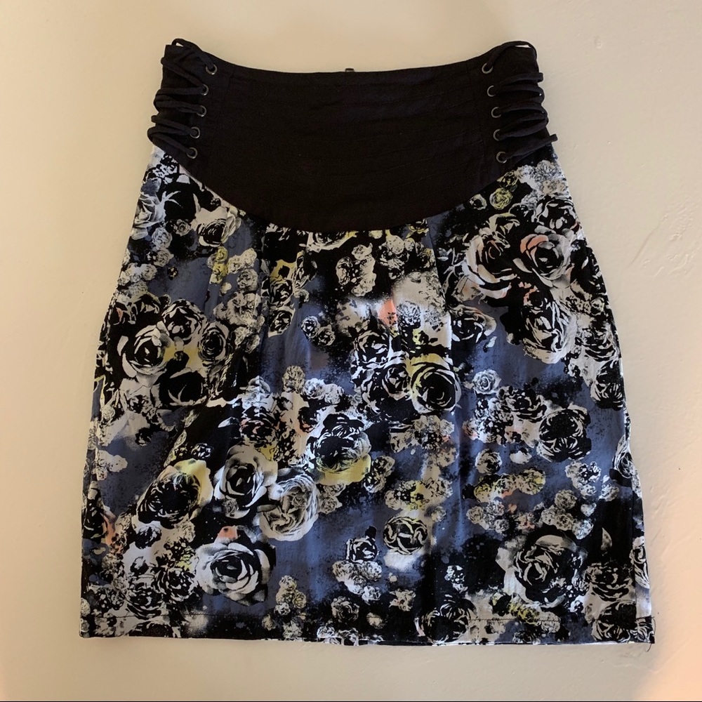 Corseted high waist mini skirt